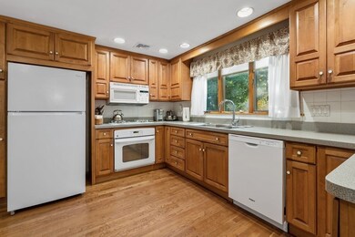 17 Mossdale Rd, Jamaica Plain, MA 02130 - photo 7
