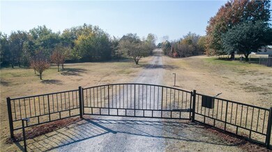9801 S Sooner Rd, Oklahoma City, OK 73165 - photo 2