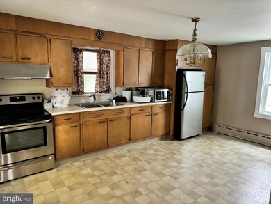 42 Chestnut St, Mohnton, PA 19540 - photo 5