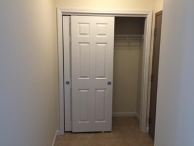 10 Sentinel Ct unit 201, Manchester, NH 03103 - photo 3