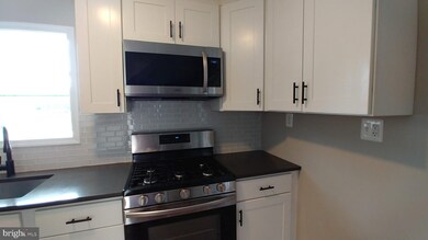 247 Cabbel Dr, Manassas Park, VA 20111 - photo 6