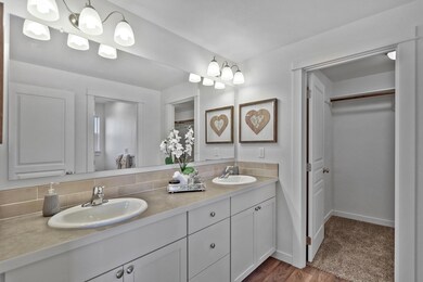 Middleton - Master Bathroom