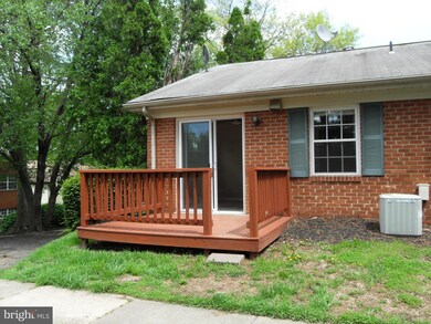 9629 Hagel Cir unit A, Lorton, VA 22079 - photo 2