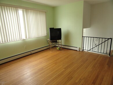 705 Johns Dr, Moosic, PA 18507 - photo 2