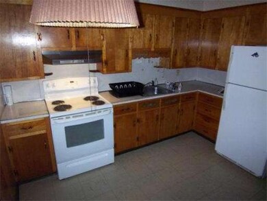 10 Spencer St, Lynn, MA 01905 - photo 4