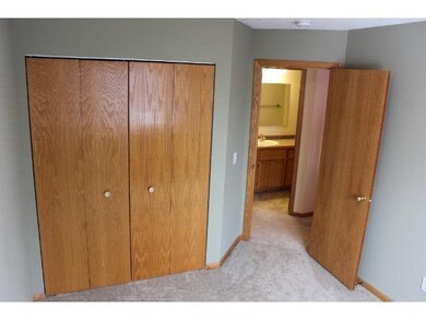 38624 Oakview Ave, North Branch, MN 55056 - photo 7