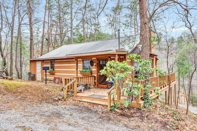 1505 Dawn Ln, Sevierville, TN 37876 - photo 2