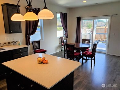 830 Maple Ln SW unit L-60, Orting, WA 98360 - photo 7