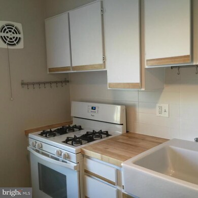 6611 10th St unit C1, Alexandria, VA 22307 - photo 4