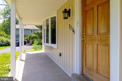 2319 Lakeview Dr, Yardley, PA 19067 - photo 2