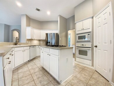 8906 Apple Mill Dr, Houston, TX 77095 - photo 6