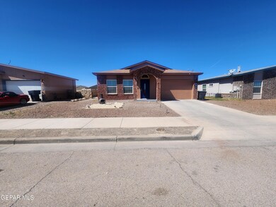 921 Brezo St, El Paso, TX 79928 - photo 3