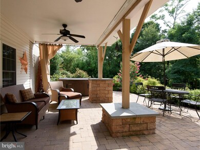 56 Denise Ct, Norristown, PA 19403 - photo 3