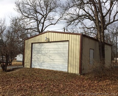 535 Eufaula Rt 4, Eufaula, OK 74432 - photo 2