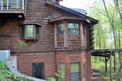 Bennett-Mountain-Retreat-009-650x432