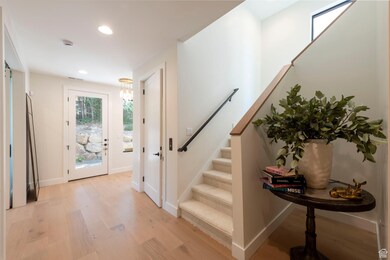 4445 S Holladay Park Ln, Holladay, UT 84124 - photo 4