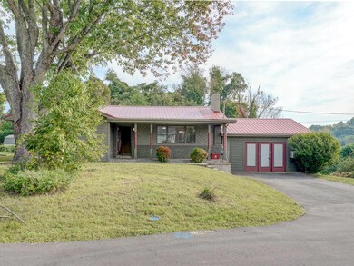 400 Twin Oaks Dr, Johnson City, TN 37601 - photo 4