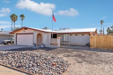 3-web-or-mls-E Cambria Dr-003