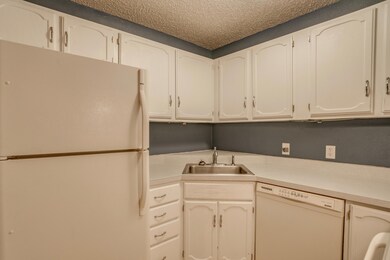 2930OntarioLnu11_0016