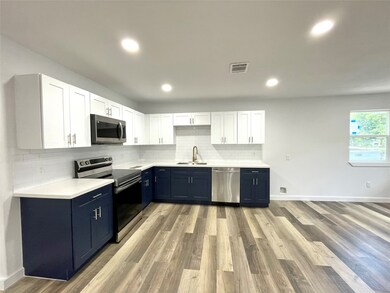 9326 Dandy St, Houston, TX 77016 - photo 4