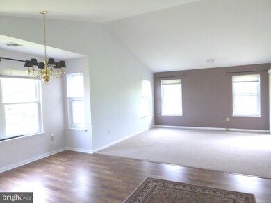 213 Allem Ln unit 213, Perkasie, PA 18944 - photo 3