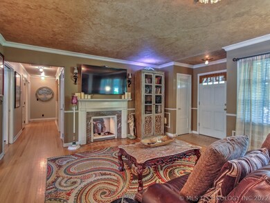 100 W 13th St, Claremore, OK 74017 - photo 7