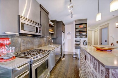 314 Mallery St unit 202, St. Simons Island, GA 31522 - photo 5