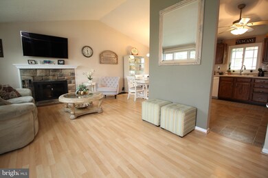 413 Musket Dr, Morrisville, PA 19067 - photo 3