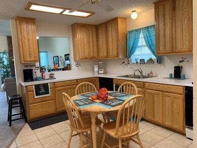 2105 Freeport Ln, Midland, TX 79707 - photo 6