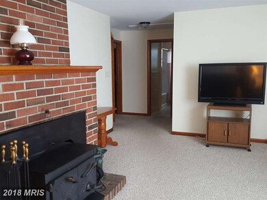 123 Amsley Dr, Chambersburg, PA 17202 - photo 2