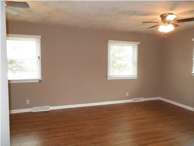 Extra Large Master. Two Ceiling Fans!