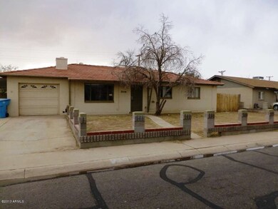 2924 N 40th LN 01