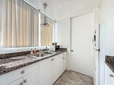 Waikiki Beach Condominiums unit 1605, Honolulu, HI 96815 - photo 7