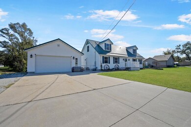 924 Creston Ave, Evansdale, IA 50707 - photo 3