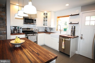 243 Pinehurst Rd, Wilmington, DE 19803 - photo 2