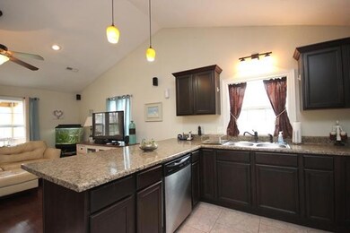 7 Kitchen.jpg