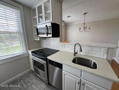 2940 Oleander Dr unit A8, Wilmington, NC 28403 - photo 4