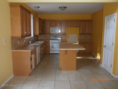 109 Serena Dr, Stroudsburg, PA 18360 - photo 2