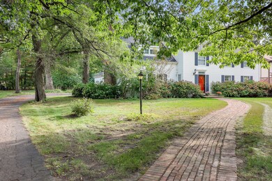 42W641 Jens Jensen Ln unit 2, Saint Charles, IL 60175 - photo 2