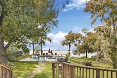 404 S Burnett Dr, Baytown, TX 77520 - photo 2