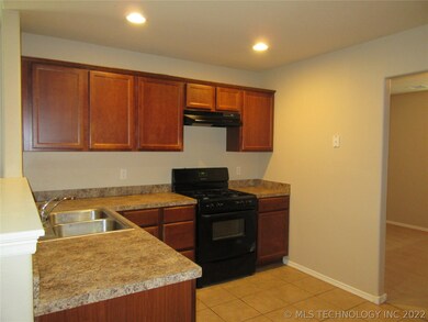 2613 N 21st St, Broken Arrow, OK 74012 - photo 5