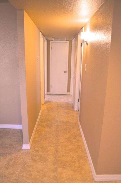 05_hallway