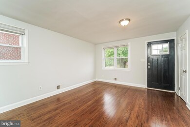 7812 Hillsway Ave, Parkville, MD 21234 - photo 2