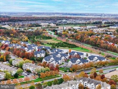 43114 Watercrest Square unit 202, Chantilly, VA 20152 - photo 5