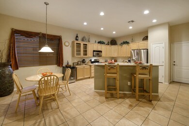 #4 GOURMET KITCHEN