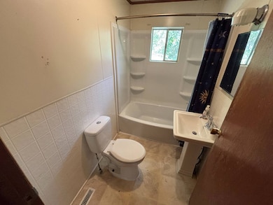 235 N Point Dr, Clendenin, WV 25045 - photo 5