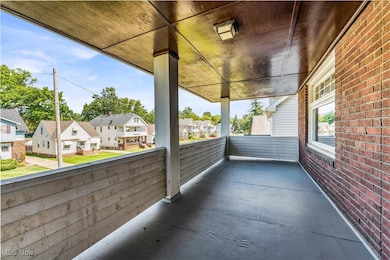 9806 Sladden Ave unit 2/Up, Cleveland, OH 44125 - photo 3