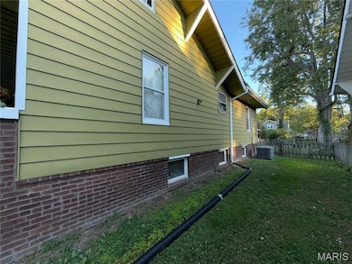 2129 Logan St, Murphysboro, IL 62966 - photo 4