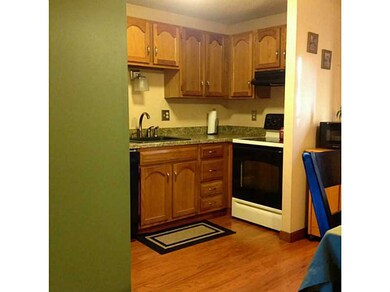 Kitchen. appliances stay