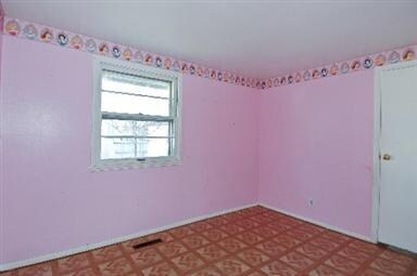 104 Toro Cir, Carpentersville, IL 60110 - photo 7